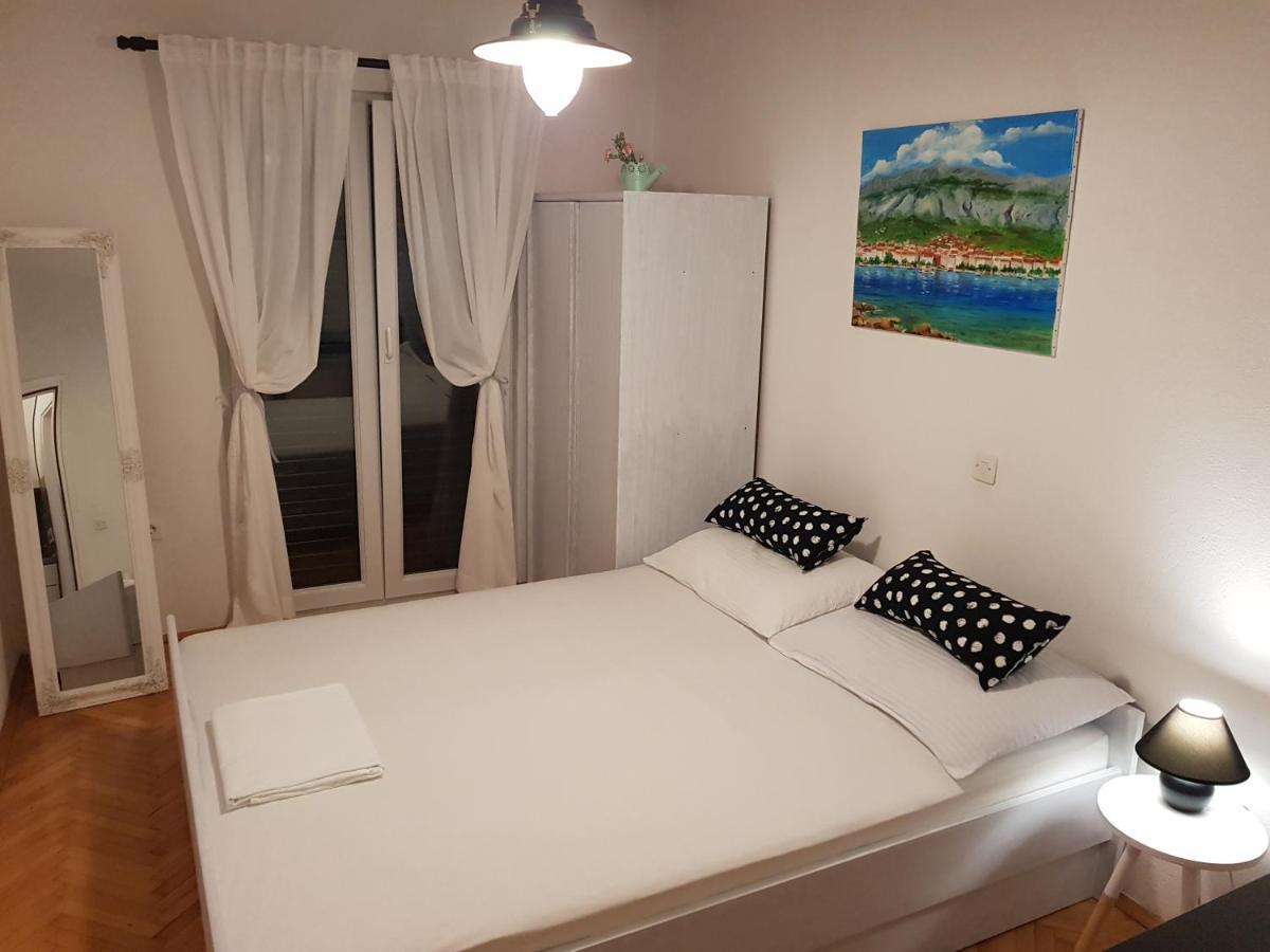 Studio Flat For 2 Apartment Makarska Exterior photo